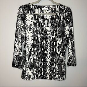 Women’s Calvin Klein black snakeskin quarter sleeve blouse size medium M